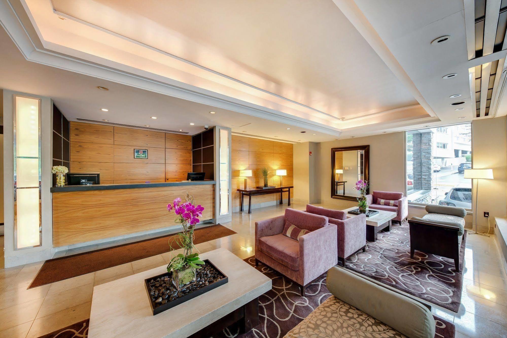 גרייט נק The Andrew Hotel מראה חיצוני תמונה